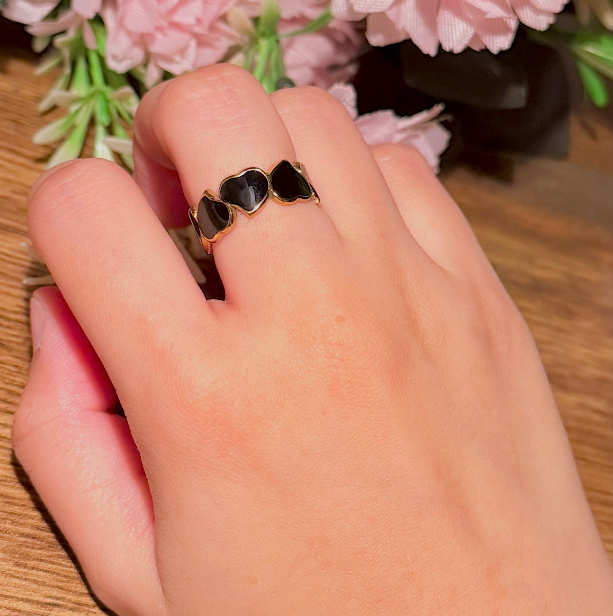 Black Heart Loop Ring